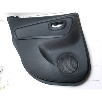 GUARNECIDO PUERTA TRASERA IZQUIERDA 676400DE0025 