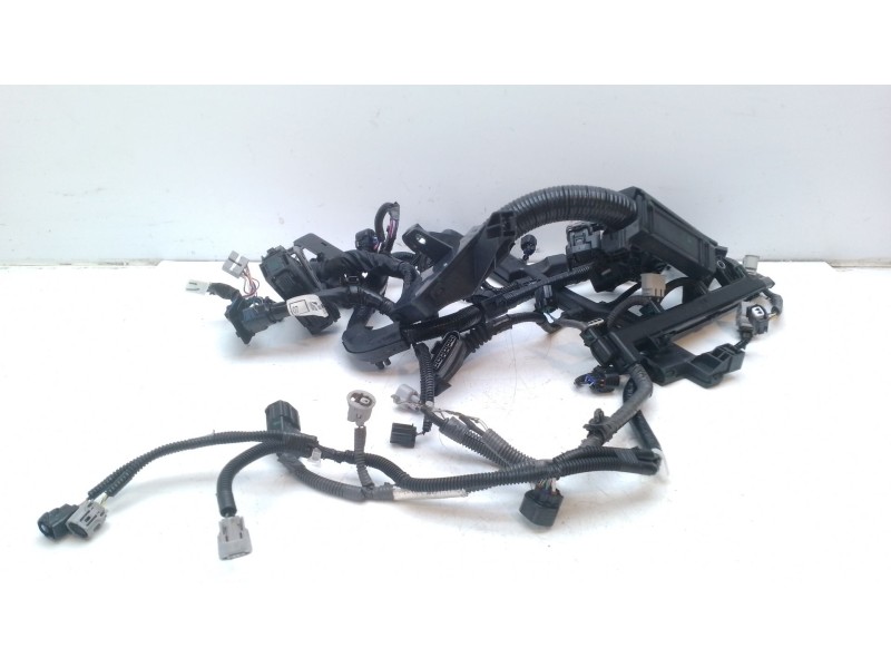 Recambio de modulo electronico para toyota c-hr referencia OEM IAM 82121F4071  