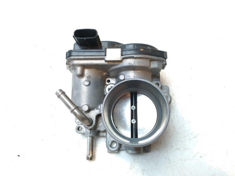 Recambio de caja mariposa para toyota yaris referencia OEM IAM 22030F3030  