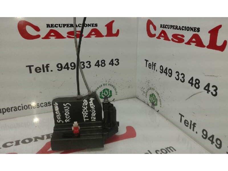 Recambio de cerradura puerta trasera izquierda para ssangyong rodius xdi premium referencia OEM IAM   