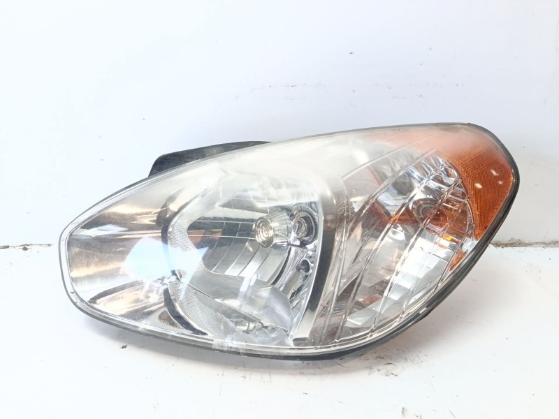 Recambio de faro izquierdo para hyundai accent (mc) referencia OEM IAM 921011E020  