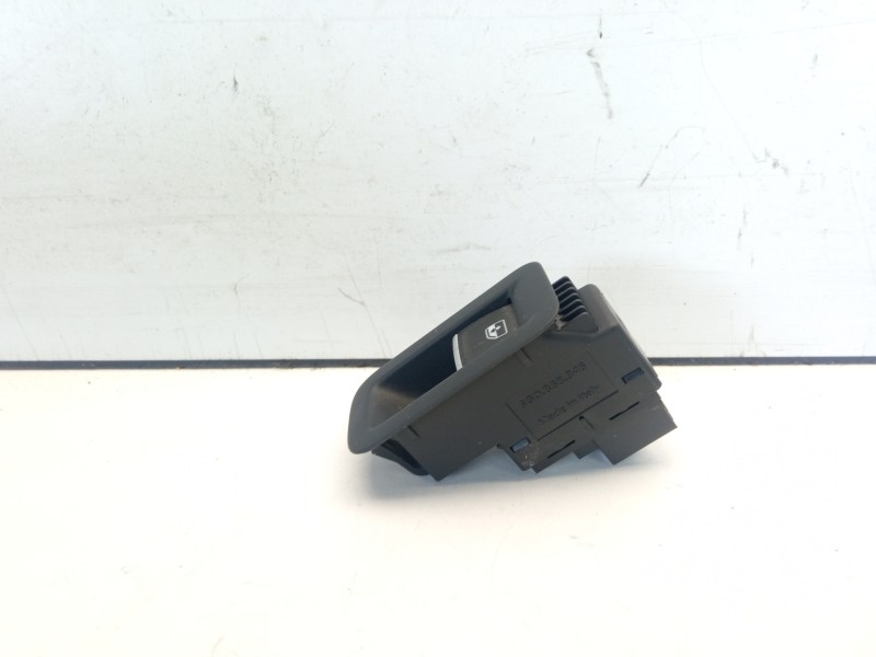 Recambio de mando elevalunas delantero derecho para volkswagen golf vii lim. gte referencia OEM IAM 5G0868345  