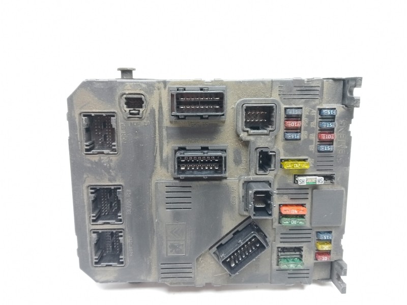Recambio de caja reles / fusibles para citroën c3 1.4 hdi referencia OEM IAM 9649811480 S118085200J 
