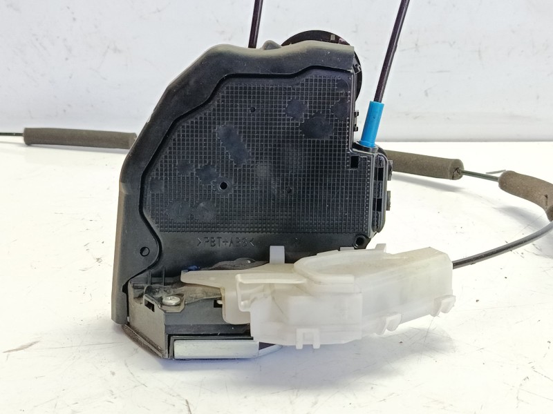 Recambio de cerradura puerta trasera derecha para toyota c-hr referencia OEM IAM 69050F4010  