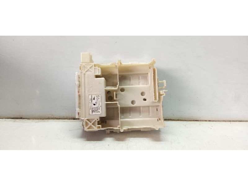 Recambio de caja reles / fusibles para toyota aygo (kgb/wnb) básico referencia OEM IAM 827300H030A  