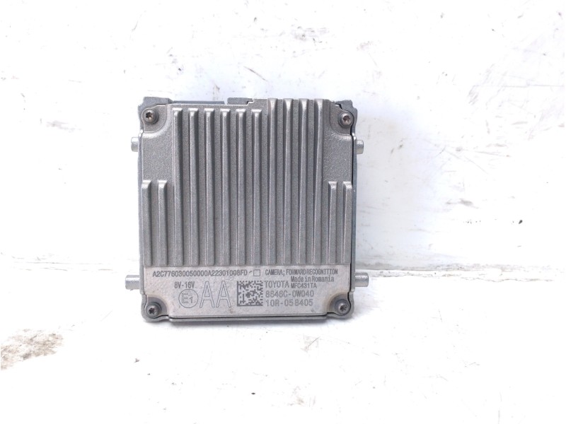 Recambio de modulo electronico para toyota yaris 1.5 16v cat referencia OEM IAM 8646C0D010  