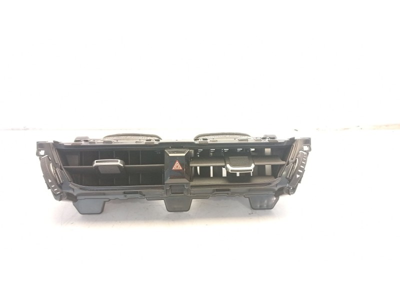 Recambio de rejilla aireadora para toyota corolla (e21) referencia OEM IAM 5567002840C0  