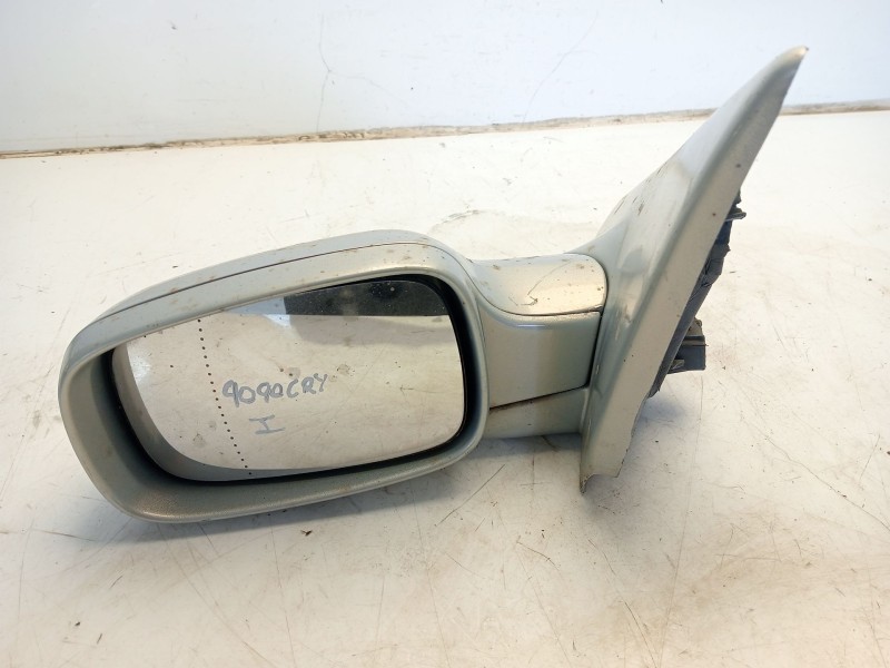 Recambio de retrovisor izquierdo para renault megane ii berlina 5p referencia OEM IAM 7701068373  