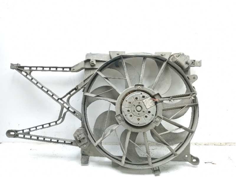Recambio de electroventilador para opel astra g berlina club referencia OEM IAM 90570740  