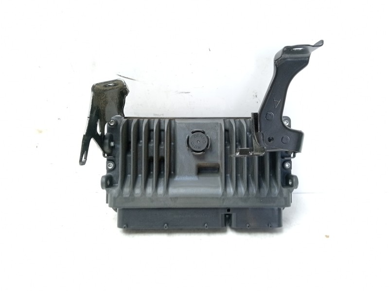 Recambio de centralita motor uce para toyota yaris 1.5 16v cat referencia OEM IAM 89661K0082  