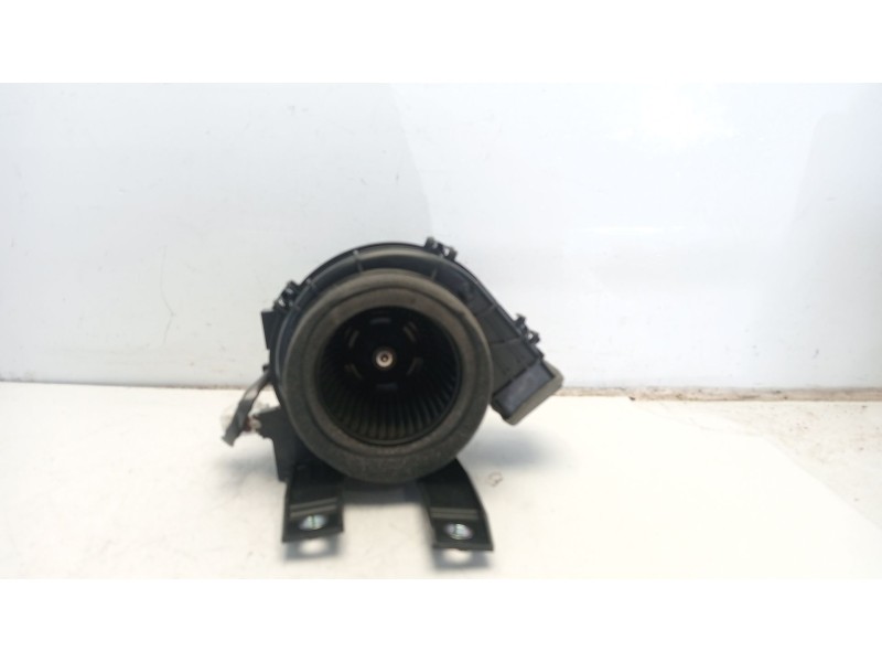 Recambio de ventilador calefaccion para toyota corolla (e21) referencia OEM IAM G923047050  