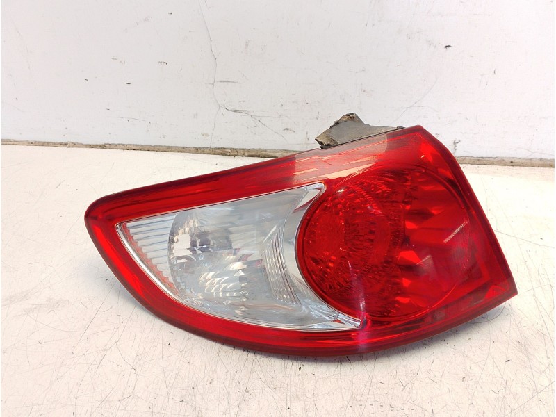Recambio de piloto trasero izquierdo para hyundai santa fé i (sm) 2.4 16v referencia OEM IAM 924012B020  