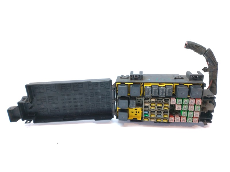 Recambio de caja reles / fusibles para jeep gr. cherokee (wh) 3.0 crd cat referencia OEM IAM 56048661AF  