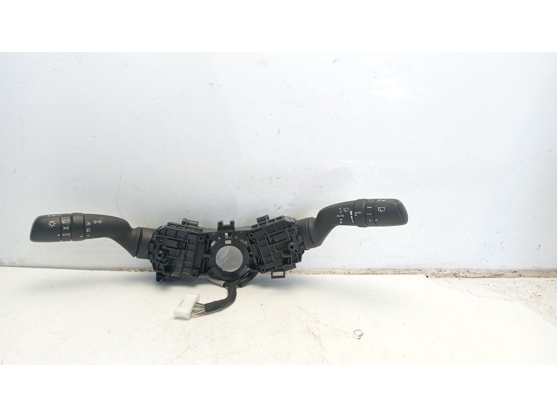 Recambio de mando multifuncion para toyota corolla (e21) referencia OEM IAM 8465202A30  