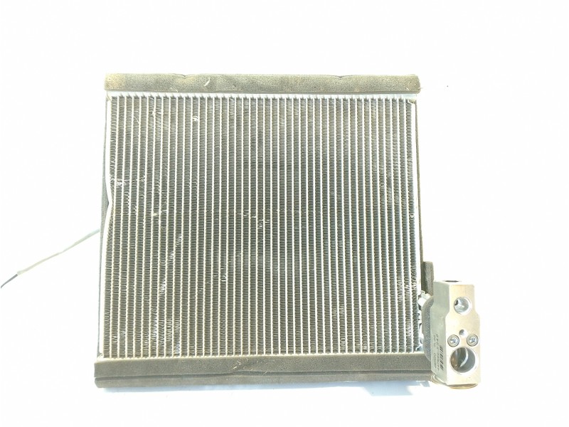 Recambio de evaporador aire acondicionado para toyota rav 4 executive hybrid referencia OEM IAM 8850133390  