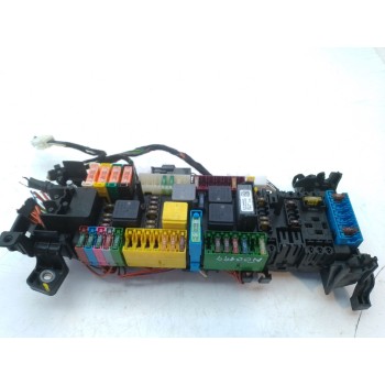 CAJA RELES / FUSIBLES A2469067200 