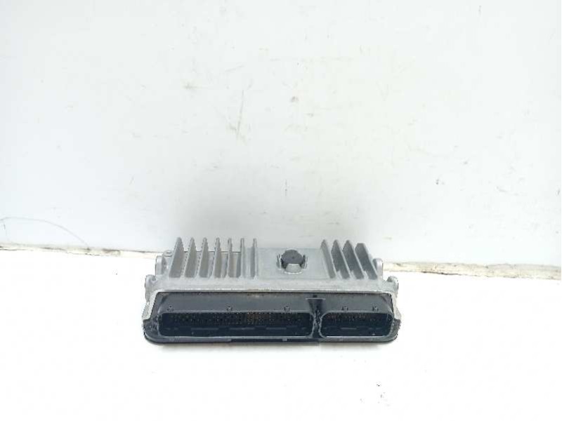 Recambio de centralita motor uce para toyota c-hr referencia OEM IAM 89661F4550  