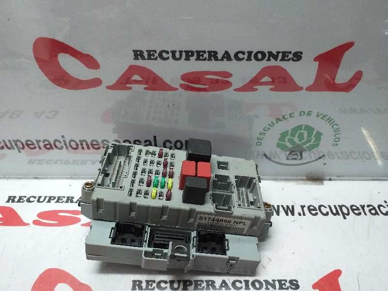 Recambio de caja reles / fusibles para fiat doblo (119) 1.9 jtd cat referencia OEM IAM 51744898  