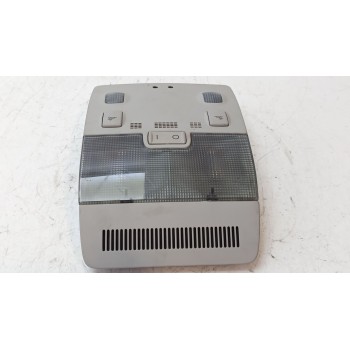 LUZ INTERIOR 8E0947135D9NQ 8P0951177