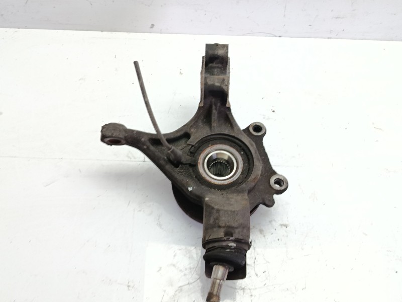 Recambio de mangueta delantera izquierda para citroën c4 berlina 1.4 16v referencia OEM IAM 364784  