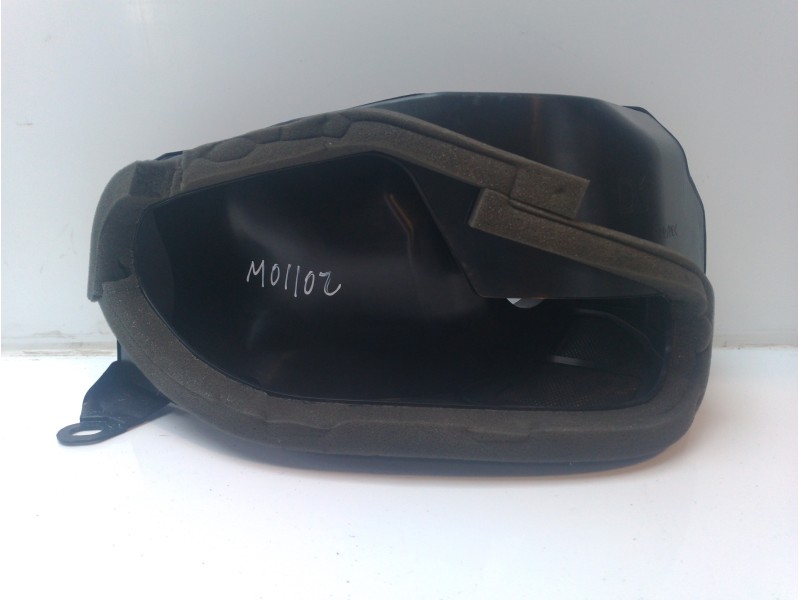 Recambio de moldura para toyota rav4 referencia OEM IAM G92D142010  