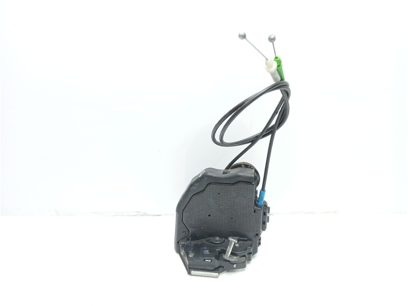 Recambio de cerradura puerta trasera derecha para toyota auris 1.4 turbodiesel cat referencia OEM IAM 6905002180  