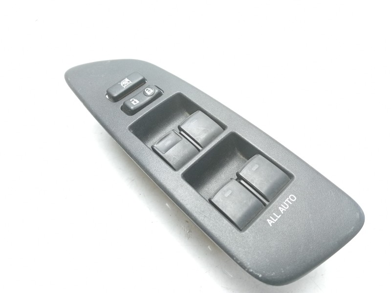 Recambio de mando elevalunas delantero izquierdo para toyota auris 1.6 16v cat referencia OEM IAM 8482002210  