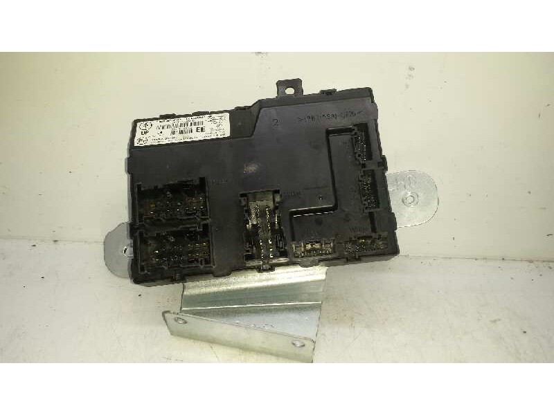Recambio de caja reles / fusibles para ford fiesta (cb1) econetic referencia OEM IAM 116RA000084 A13011267 