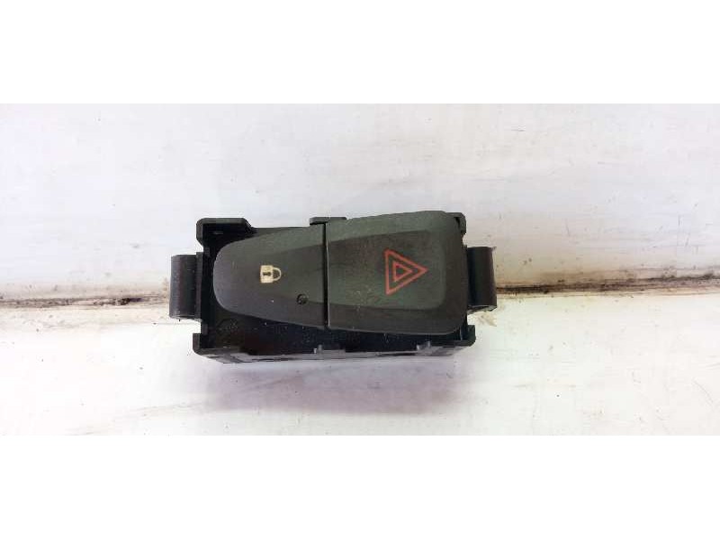 Recambio de warning para dacia sandero referencia OEM IAM 252905668RB  