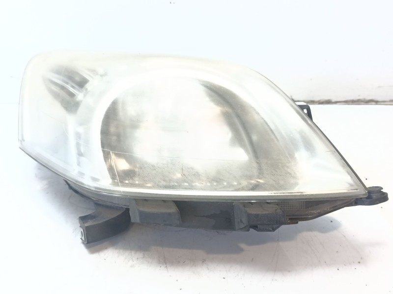 Recambio de faro derecho para fiat qubo (300) 1.3 16v jtd cat referencia OEM IAM 1353197080  45560393