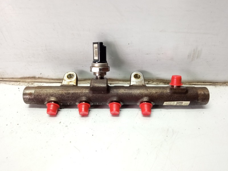 Recambio de rampa inyectora para renault scenic ii grand luxe dynamique referencia OEM IAM 8200296867 8200397346 