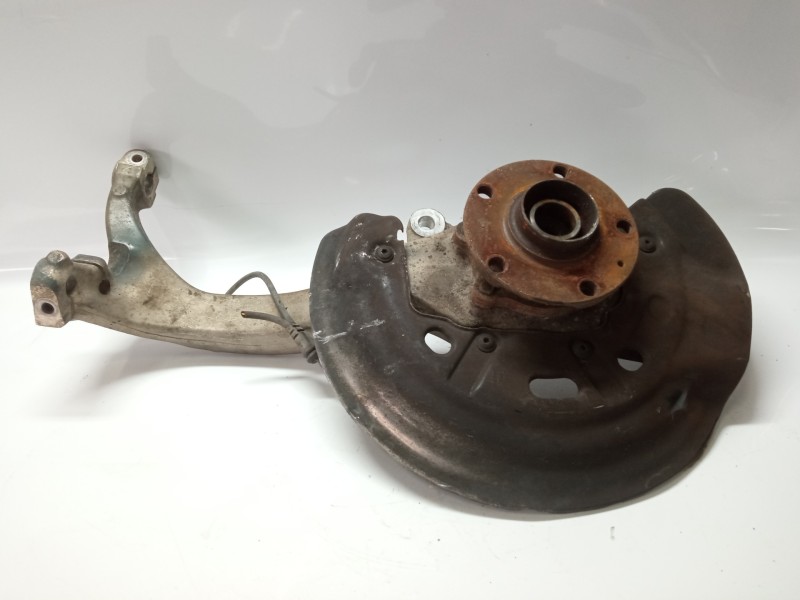 Recambio de mangueta delantera izquierda para audi a8 (4e2) 6.0 quattro referencia OEM IAM 4E0615311H  