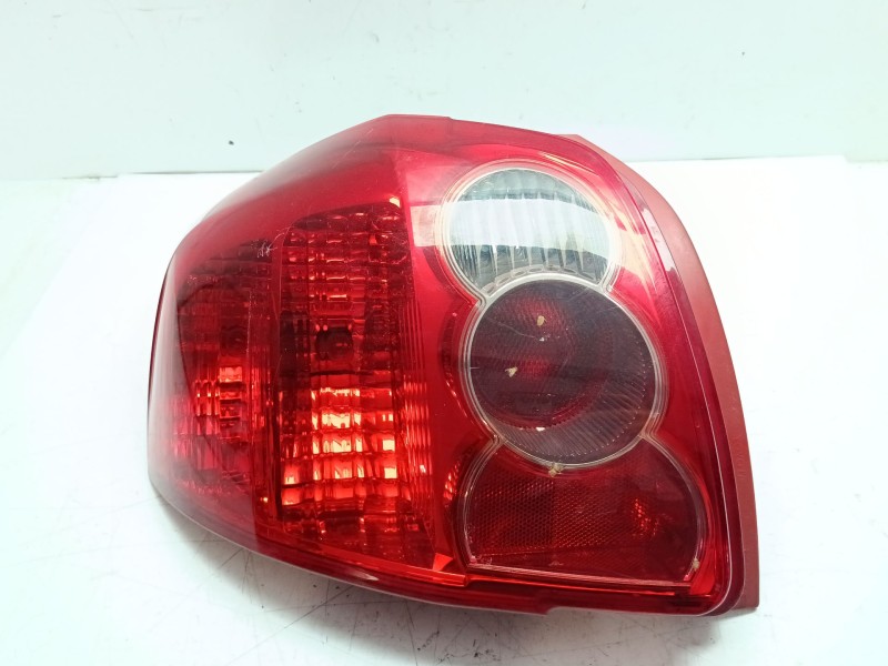 Recambio de piloto trasero izquierdo para toyota auris (_e15_) 1.4 d-4d (nde150_) referencia OEM IAM 8156102380  