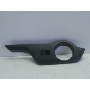 MANDO ELEVALUNAS TRASERO IZQUIERDO 74272F4010 