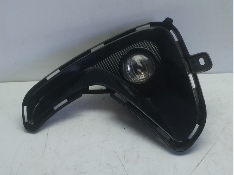 Recambio de moldura para toyota yaris referencia OEM IAM 521130D270  
