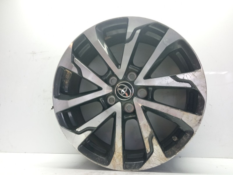 Recambio de llanta para toyota corolla (e21) referencia OEM IAM 4261116560  