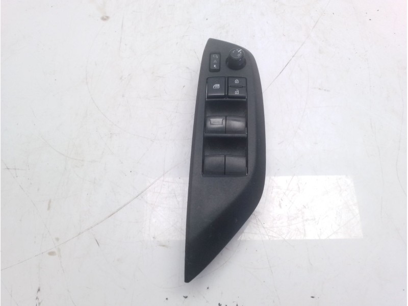 Recambio de mando elevalunas delantero izquierdo para toyota yaris cross (mxp_) 1.5 (mxpb10) referencia OEM IAM 74232K0080C1  