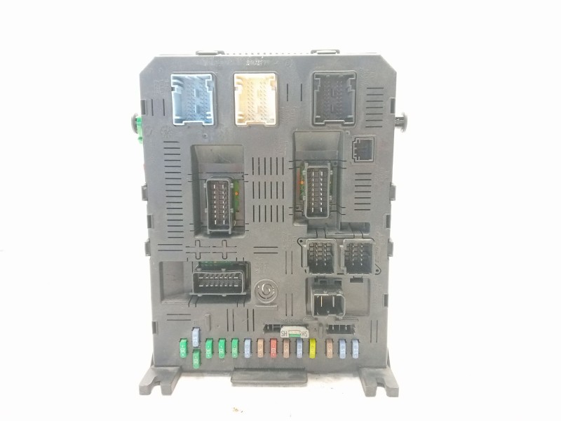 Recambio de caja reles / fusibles para peugeot 308 referencia OEM IAM 1613317180  