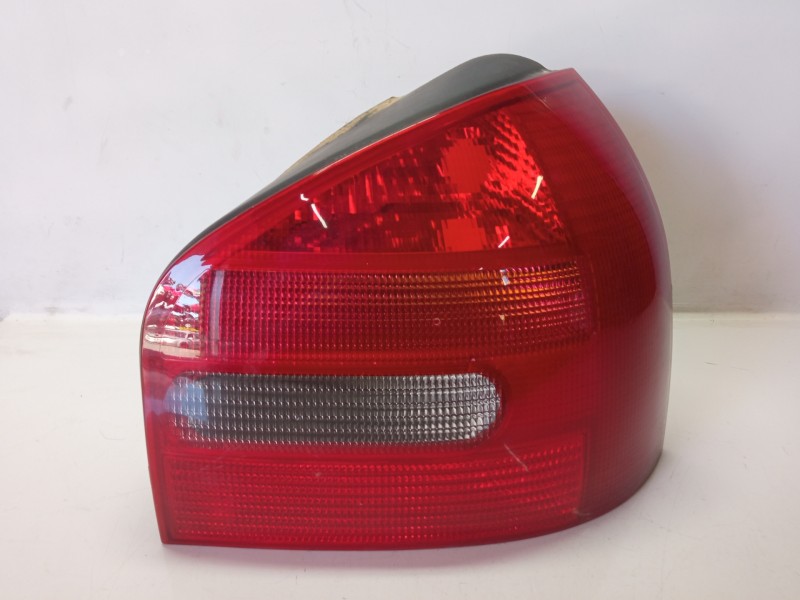 Recambio de piloto trasero derecho para audi a3 (8l) 1.9 tdi referencia OEM IAM 8L0945096A 084411926 