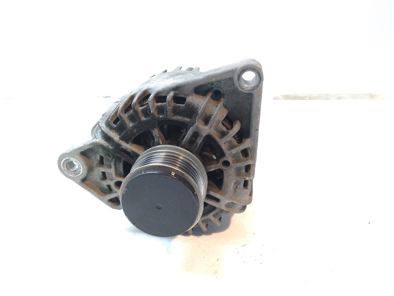 Recambio de alternador para kia cee´d active referencia OEM IAM 373002A600  