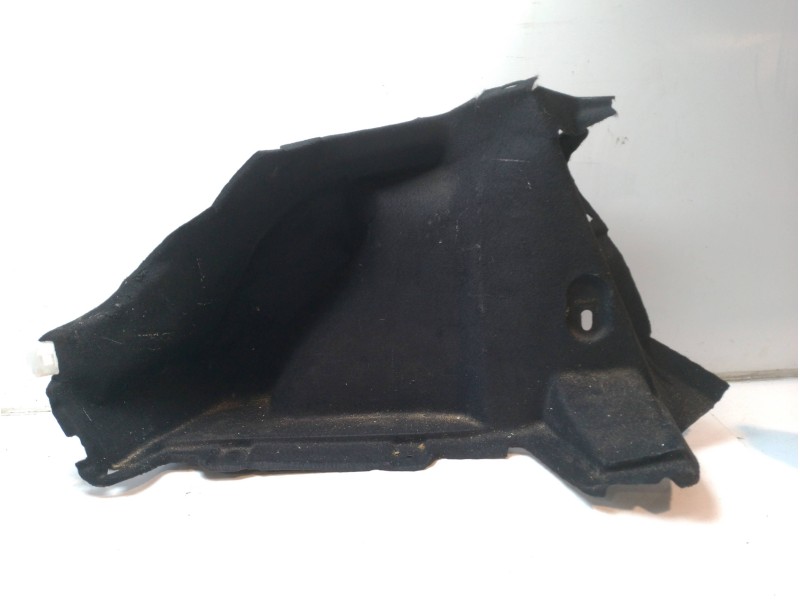Recambio de molduras traseras para toyota corolla (e21) hybrid advance referencia OEM IAM 6474002260C0  