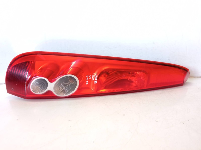 Recambio de piloto trasero izquierdo para ford fiesta (cbk) 1.4 tdci cat referencia OEM IAM 6S6113W029AD 0301224302 