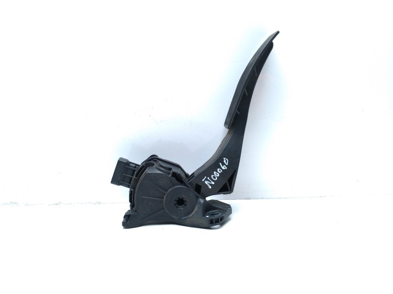 Recambio de pedal acelerador para opel insignia berlina cosmo referencia OEM IAM 13237352  