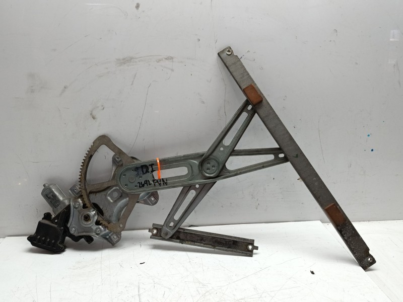 Recambio de elevalunas delantero izquierdo para toyota auris (_e15_) 1.4 d-4d (nde150_) referencia OEM IAM 6982002330  