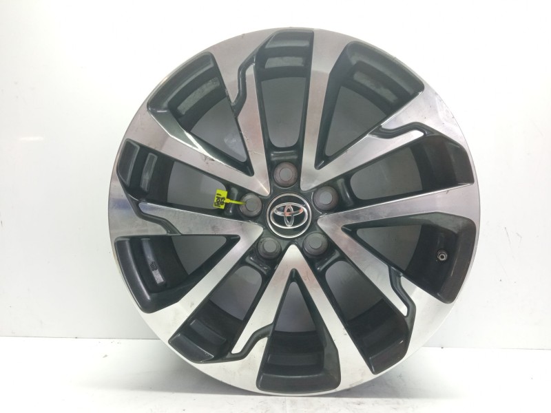 Recambio de llanta para toyota corolla (e21) referencia OEM IAM 4261116560  