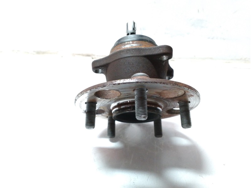 Recambio de buje para toyota rav4 referencia OEM IAM 4245033080 8954412030 