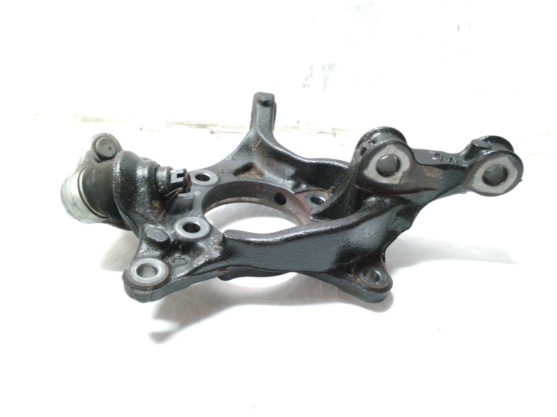 Recambio de mangueta delantera izquierda para toyota rav4 referencia OEM IAM 4321233130  