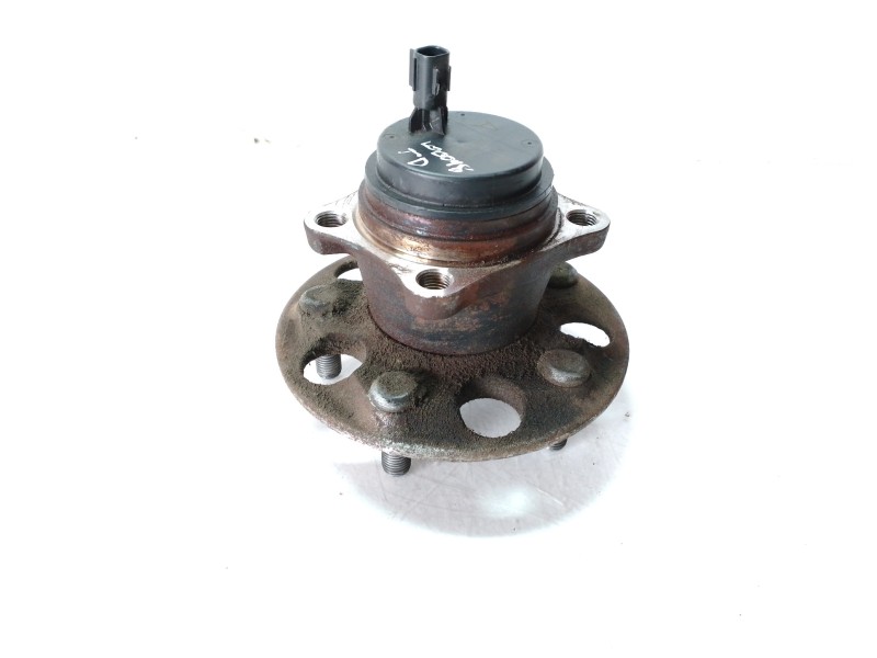 Recambio de buje para toyota rav4 referencia OEM IAM 4245042060 89544120301 