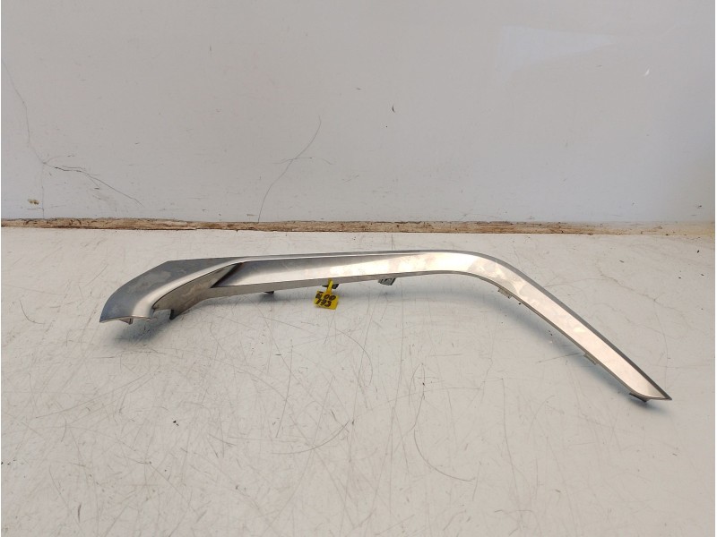 Recambio de molduras delanteras para peugeot 3008 referencia OEM IAM MOU021954  