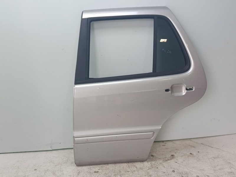 Recambio de puerta trasera izquierda para mercedes-benz clase m (w163) 2.7 cdi 20v cat referencia OEM IAM A1637301505  